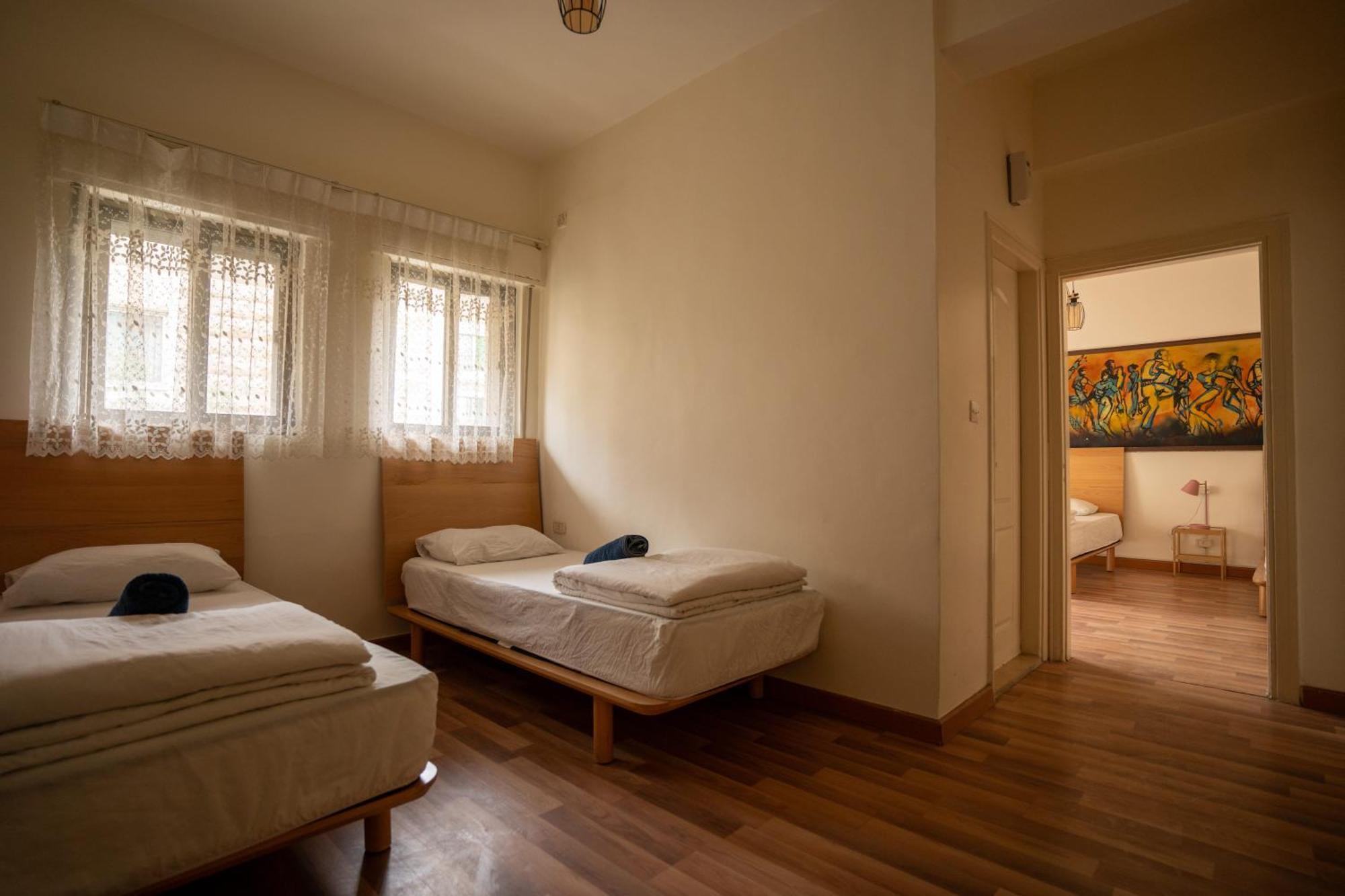 Battuta Hostel *