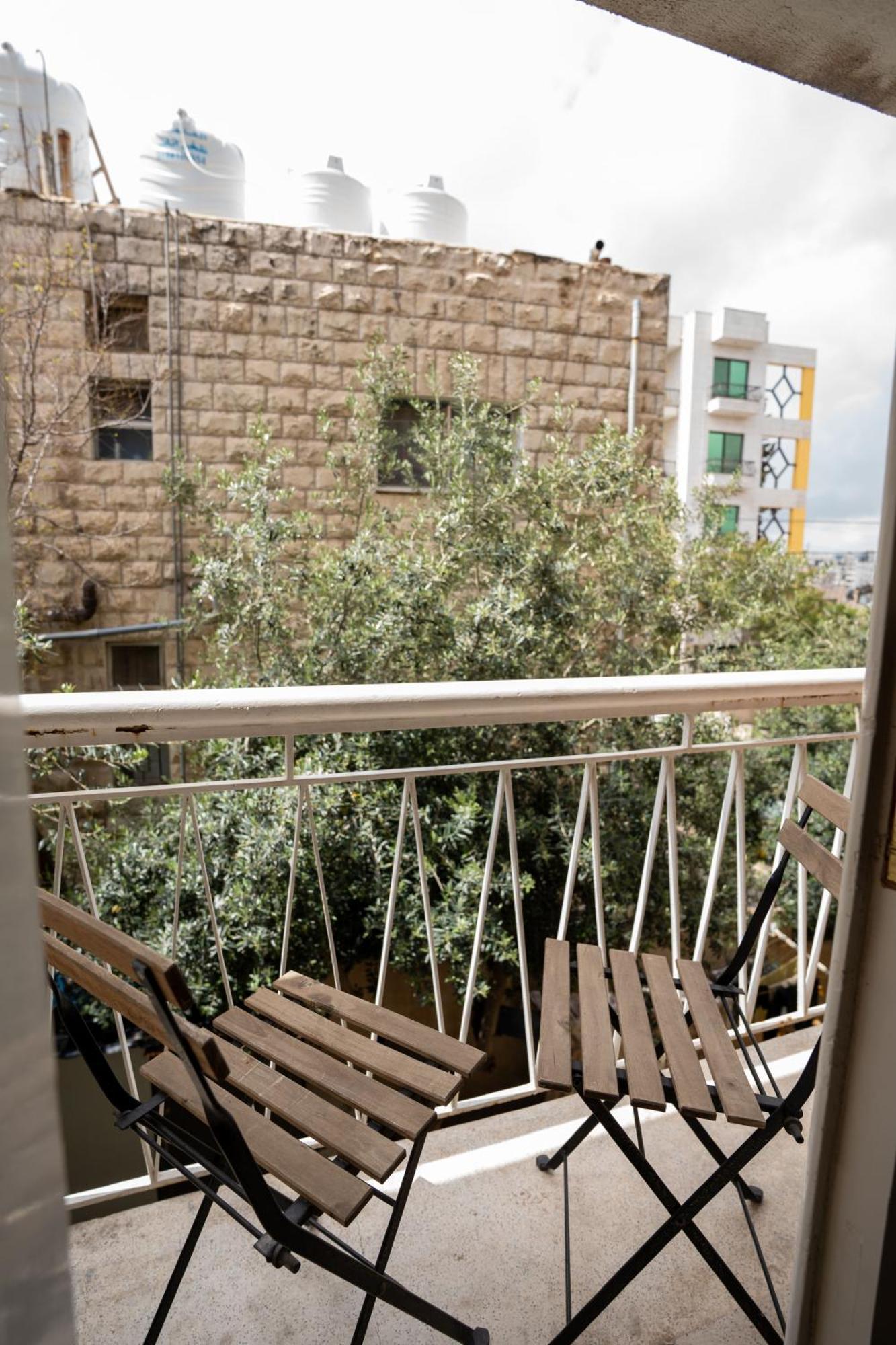 Battuta Hostel